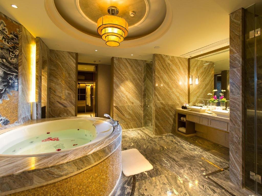 New Century Grand Hotel Hangzhou Zheshang Экстерьер фото